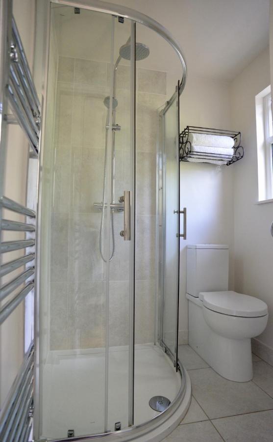 Cute Self-Contained Guest Room With Ensuite And Private Decked Porch In Glastonbury Buitenkant foto